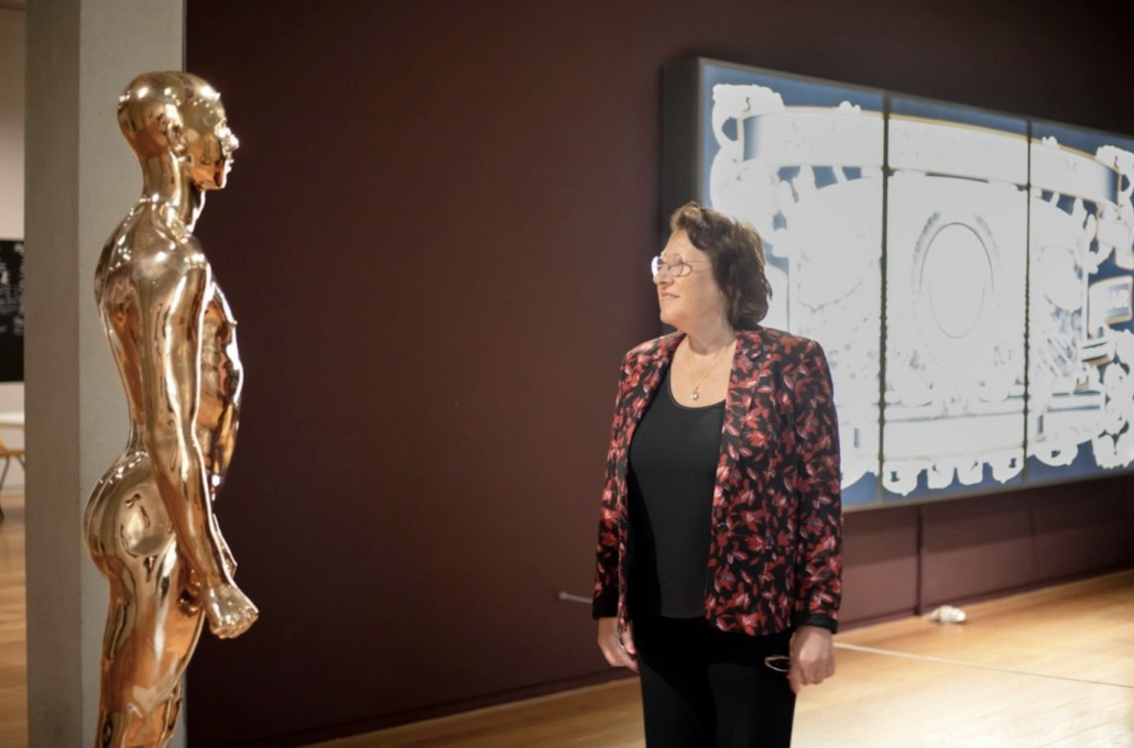 award image with Kate in Manchester art gallery